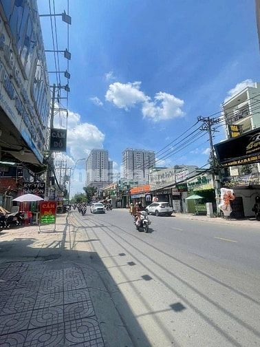 Góc 2MT ngang 5,7m Nguyễn Xí Quận Bình Thạnh, Cn115m2, HĐT 50tr/tháng 