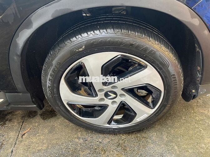 VinFast VF8 2023 Plus - 30000 km