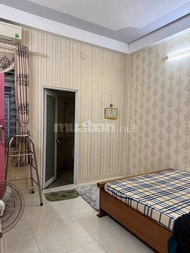 BÁN NHÀ 1 TRỆT 1 LẦU BUÔN BÁN TẠP HOÁ Ở CHỢ BÌNH CHÁNH GIÁ 620Tr