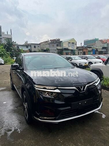 VinFast VF8 2023 Plus - 30000 km