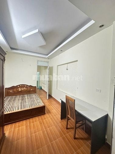 Cho thuê nhà số 19E ngõ 40 Cự Lộc