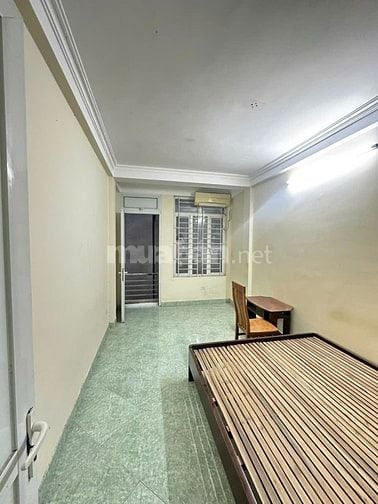 Cho thuê nhà số 19E ngõ 40 Cự Lộc