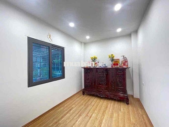 TẬP THỂ - Phố TRẦN KHÁNH DƯ - Tầng 3 - Diện Tích 150m2 - 4PN - 3Wc