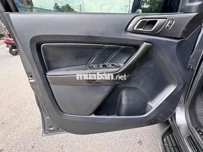Ford everest 2019 titanium siêu đẹp