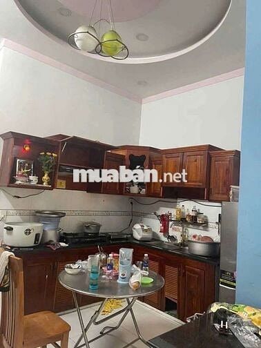 Cho thuê nhà sân xe hơi gần Trung tâm y tế Dĩ An