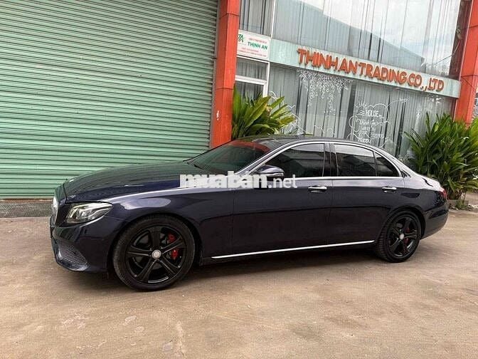 Cần bán gấp Mercedes E250 đời 2016