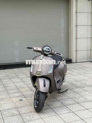 Bán xe Vespa GTS T300 chính chủ tại HN