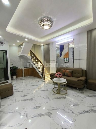 nhà xây mới tại quận 11 vào là ở ngay