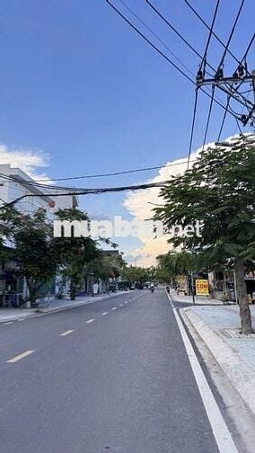 Bán lô đất đẹp, đường 10m Lê Văn Tạo, 80m2 chỉ 2.x tỷ