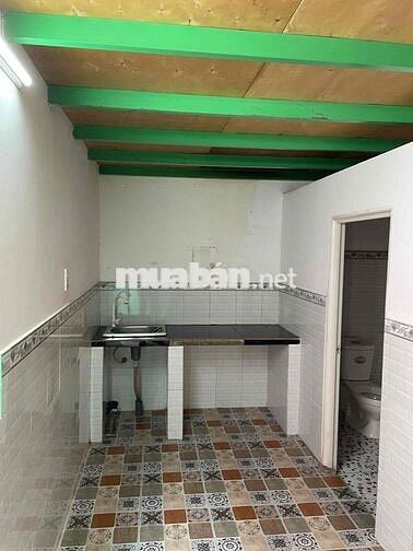 🏡Chính Chủ cho Thuê P. dưới đất  32m2 có gác cây xanh Máy Lạnh