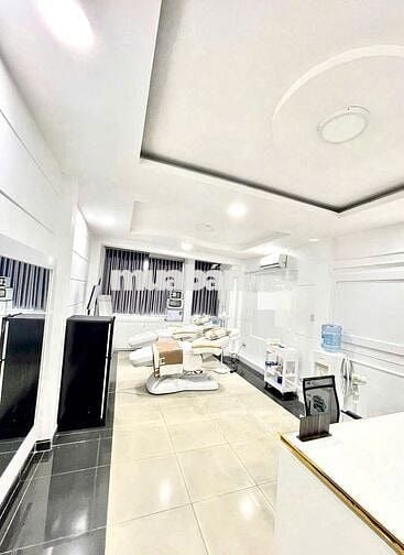 SIÊU PHẨM NHÀ MỚI MẶT TIỀN ỐP KÍNH 39A Đ. Nguyễn Trọng Tuyển, P10, PN