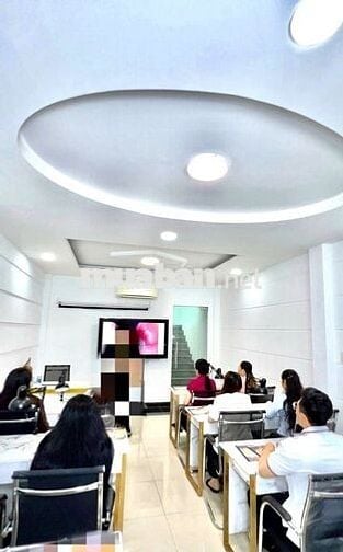 SIÊU PHẨM NHÀ MỚI MẶT TIỀN ỐP KÍNH 39A Đ. Nguyễn Trọng Tuyển, P10, PN