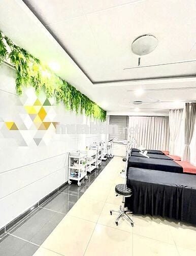 SIÊU PHẨM NHÀ MỚI MẶT TIỀN ỐP KÍNH 39A Đ. Nguyễn Trọng Tuyển, P10, PN