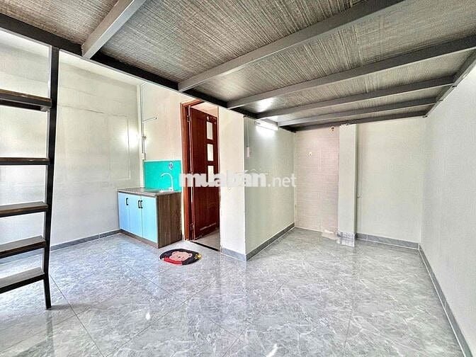 Phòng Trọ Giá Rẻ Bancol cua so Máy Lạnh