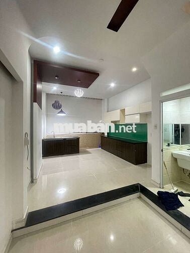 Cho thuê nguyên căn trống rộng rãi, 4pn5wc, hxh Lê Văn Thọ p8 Gò vấp