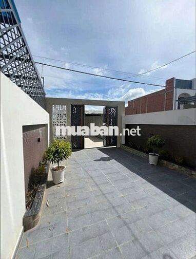 Bán Nhà Riêng tại ĐT 826, 100m2, giá ưu đãi