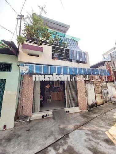 bán nhà lê quang sung F9 Q6.

📐 Diện tích đất: 4.5x9m (có hoàn công)