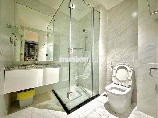 CHO THUÊ CH CAO CẤP FULL NT NGAY HÀNG XANH - THANG MÁY ,HẦM XE, BẢO VỆ