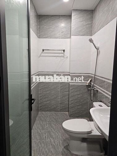 Cho thuê phòng trọ 25m2 kế bên Công viên phần mềm Quang Trung