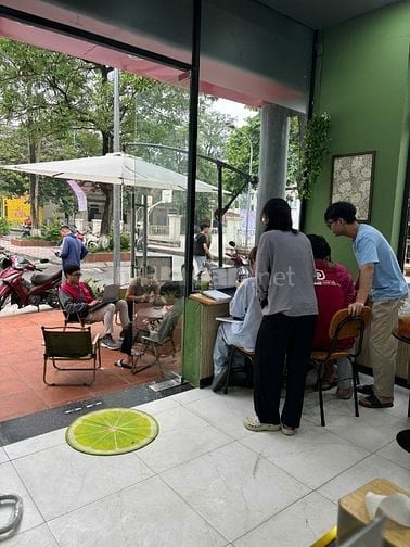 Nhượng vị trí kinh doanh đồ uống ngay trường học đông sinh viên