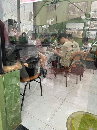 Nhượng vị trí kinh doanh đồ uống ngay trường học đông sinh viên