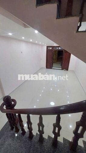 CHO THUÊ NHÀ 3 LẦU TRUNG TÂM HÀNH CHÍNH DĨ AN 5 PHÒNG NGỦ