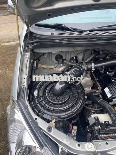 innova 2010 màu bạc