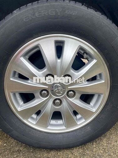 innova 2010 màu bạc