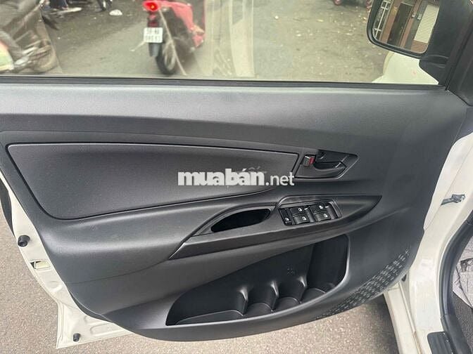 Xe gia đinh can ban 1 chu mua moi