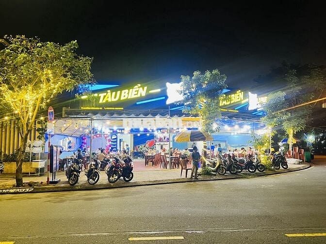 SANG NHƯỢNG QUÁN NHẬU GÓC 2 MẶT TIỀN - KV ĐƯỜNG THĂNG LONG - CẨM LỆ