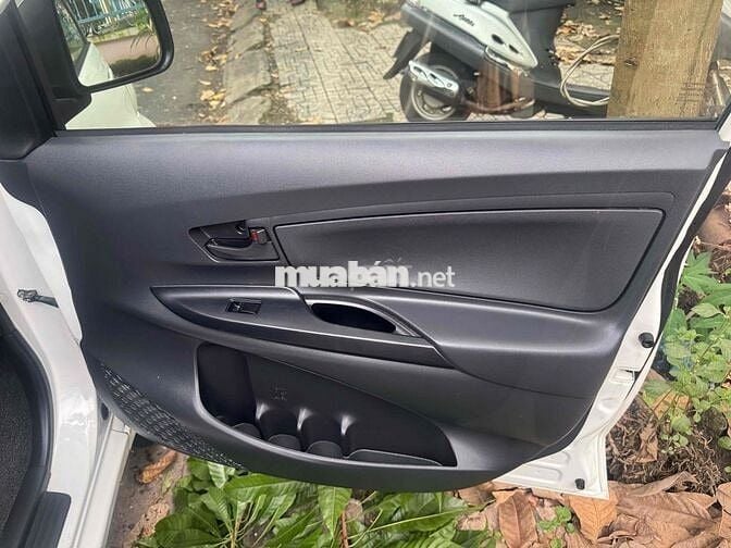 Xe gia đinh can ban 1 chu mua moi