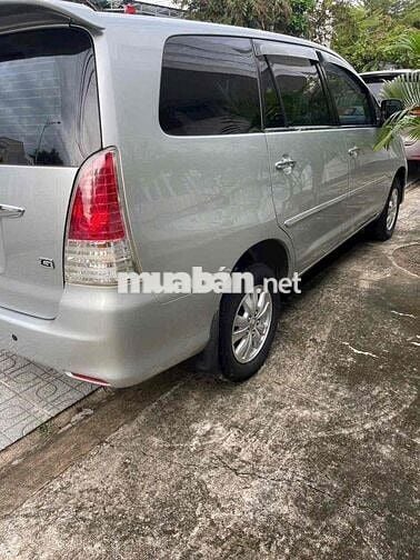 innova 2010 màu bạc