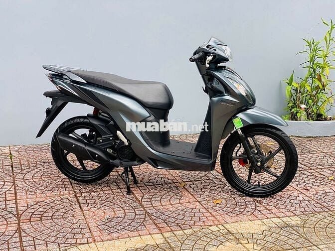 HONDA  VISION PHIÊN BẢN THỂ THAO BÁNH LỚN  5000KM