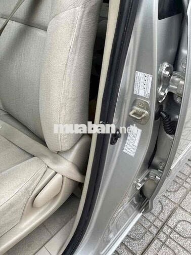 innova 2010 màu bạc