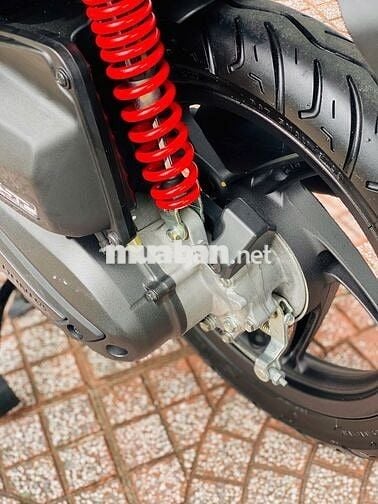 HONDA  VISION PHIÊN BẢN THỂ THAO BÁNH LỚN  5000KM