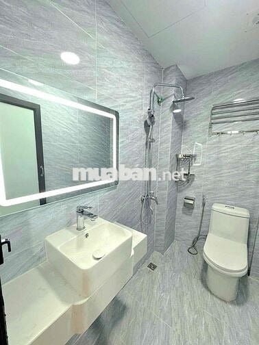 Bán nhà Vũ Tông Phan,  DT:46m2, ngõ rộng thoáng, gara ô tô trong nhà