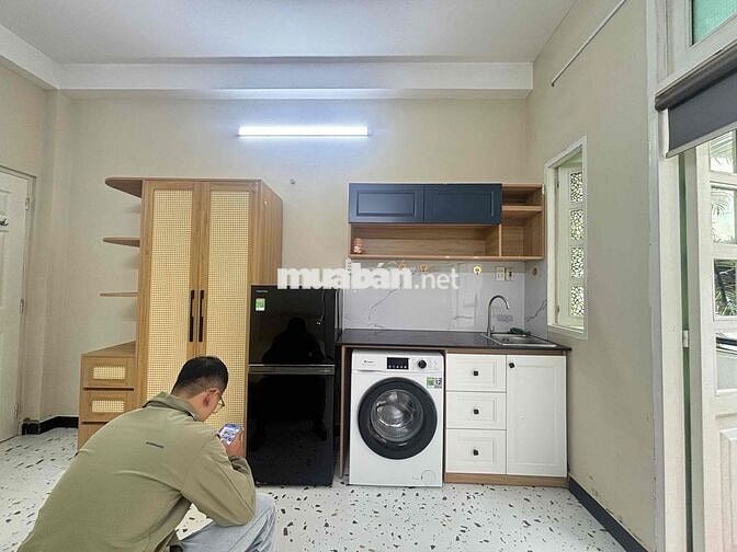 phòng studio ban công decor chẳng khác gì homestay