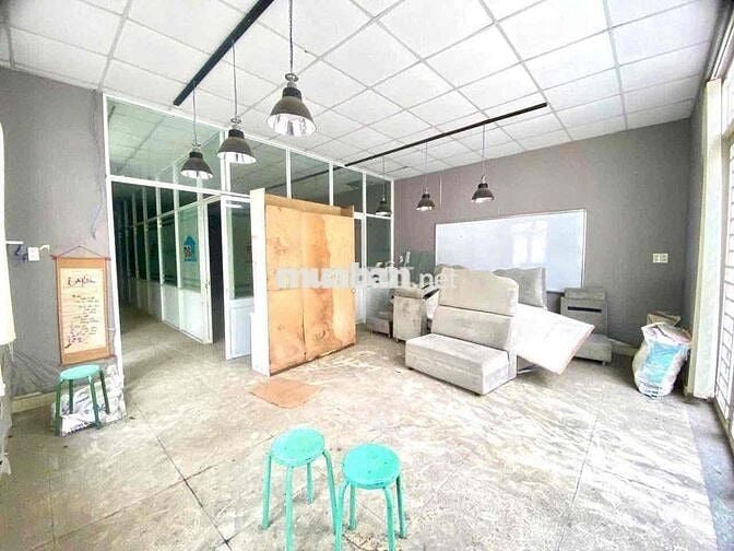 Villa Góc 2 Mặt Tiền Có Sân Vườn Sát Vách ĐH Hồng Bàng - Q.BT