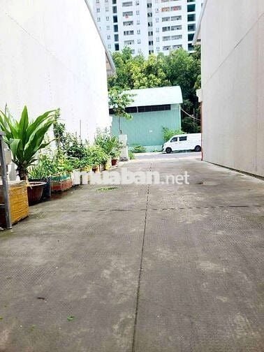 NHÀ ĐẸP MỚI 4PN  VÀO Ở NGAY-  Ô TÔ ĐỖ CỬA-MT ĐƯỜNG 30M- FULL NỘI THẤT