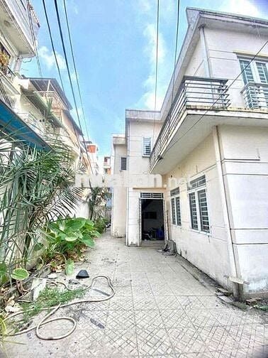 Villa Góc 2 Mặt Tiền Có Sân Vườn Sát Vách ĐH Hồng Bàng - Q.BT