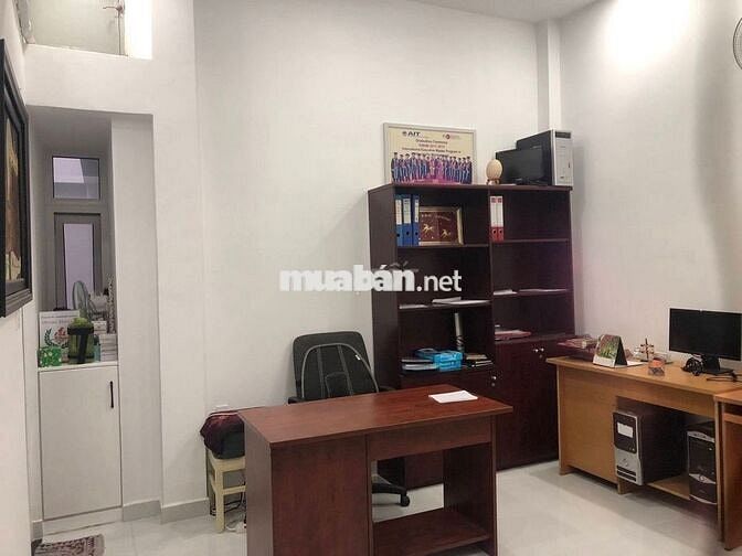 Bán nhà ngang 6.5m, sát MT Lê Quang Định, Bình Thạnh, CN 80m2, có gara