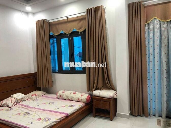 Bán nhà ngang 6.5m, sát MT Lê Quang Định, Bình Thạnh, CN 80m2, có gara