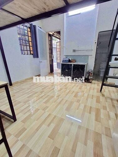 Phòng trống cho thuê p13 Tân Bình, gần đại học hàng không