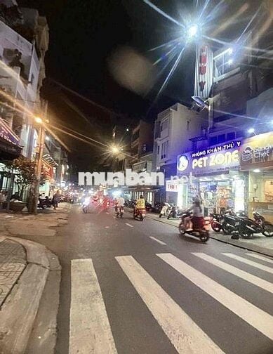 Tôi là chủ nhà cần bán nhà hẻm xe hơi cách mạng tháng tám