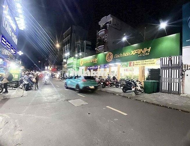 Tôi là chủ nhà cần bán nhà hẻm xe hơi cách mạng tháng tám