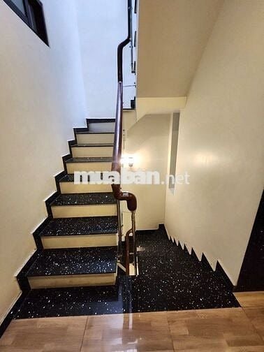 Mặt hẻm 12M Đường D5_4 x 18_8 Phòng làm việc, 6wc Giá 36Tr__Thang Máy