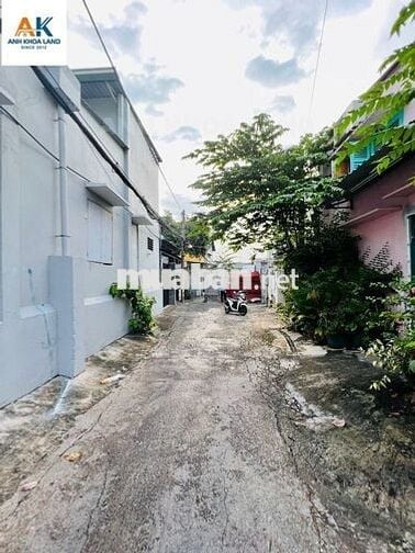 378TT _ Lô đất hẻm  xe hơi quay đầu , có thể xây CHDV , Cafe