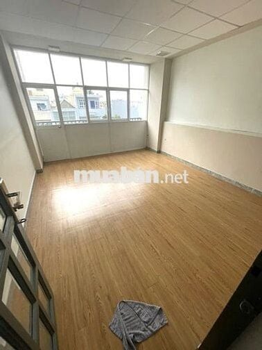 Mặt hẻm 12M Đường D5_4 x 18_8 Phòng làm việc, 6wc Giá 36Tr__Thang Máy