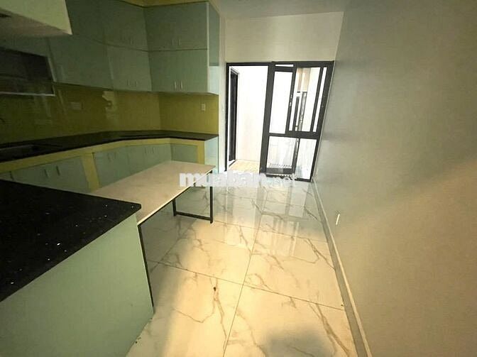 Mặt hẻm 12M Đường D5_4 x 18_8 Phòng làm việc, 6wc Giá 36Tr__Thang Máy