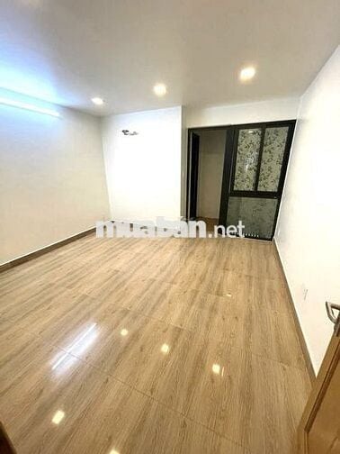 Mặt hẻm 12M Đường D5_4 x 18_8 Phòng làm việc, 6wc Giá 36Tr__Thang Máy